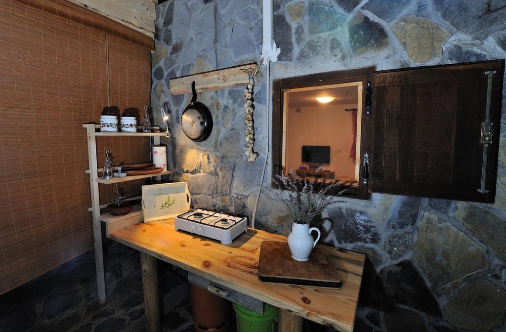 Apartment Drvena Kuca Mreznica Gornji Zvečaj Rom bilde