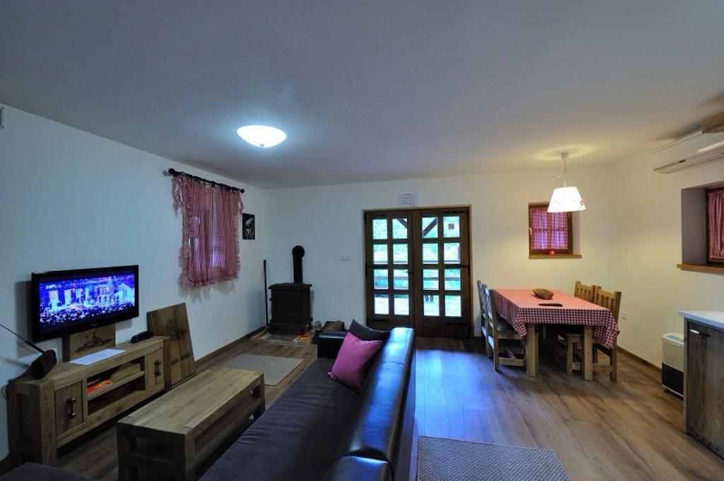 Apartment Drvena Kuca Mreznica Gornji Zvečaj Rom bilde